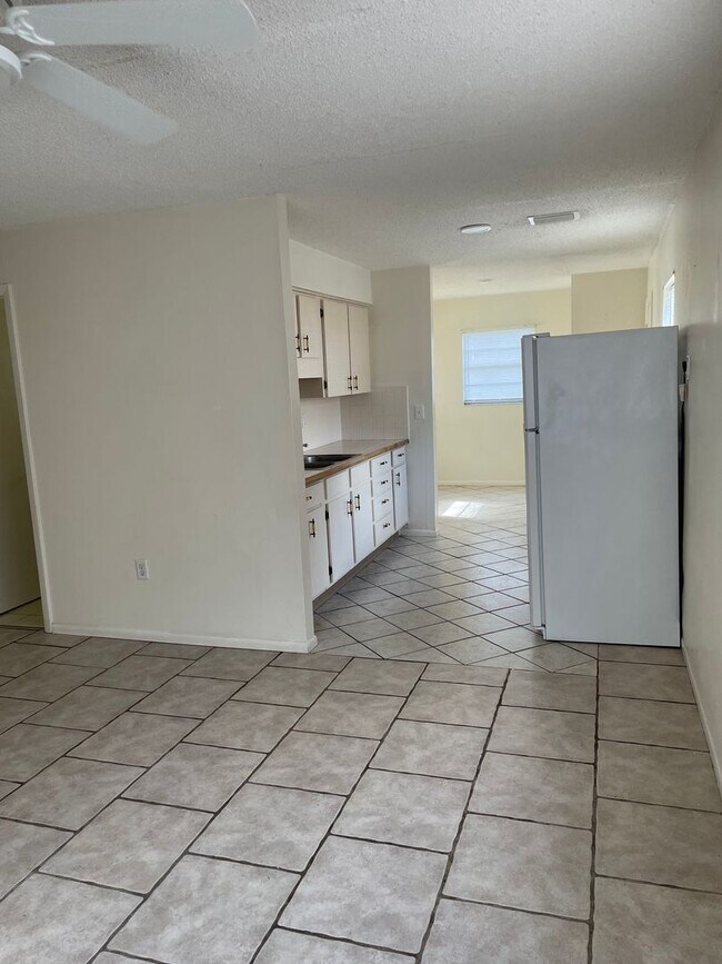 Building Photo - 7094 CR 213