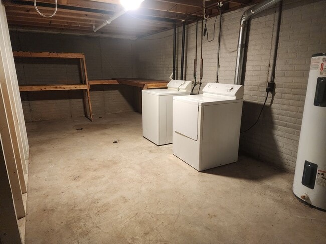 Building Photo - 692-694 Olson Ave