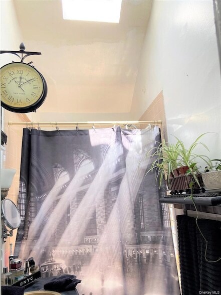 Building Photo - 42 Hamilton Rd