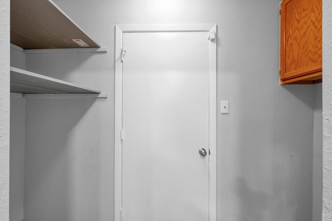 Building Photo - 4806 Tealgate Dr