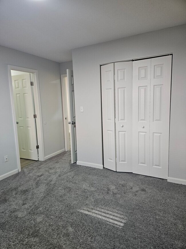 Building Photo - Nice 1Br/1Bath Apartment For Rent