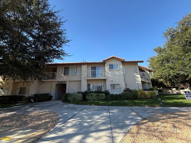 Building Photo - Jess Ranch- Brookhollow Condo, 55+ Communi...