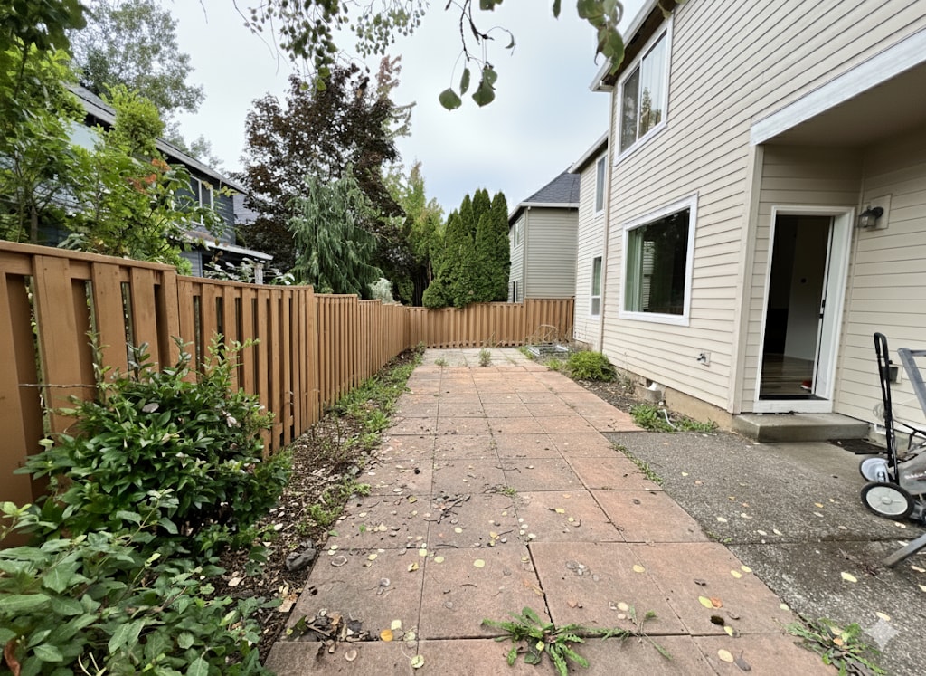 Easy to maintain backyard - 5906 NE Skipton St