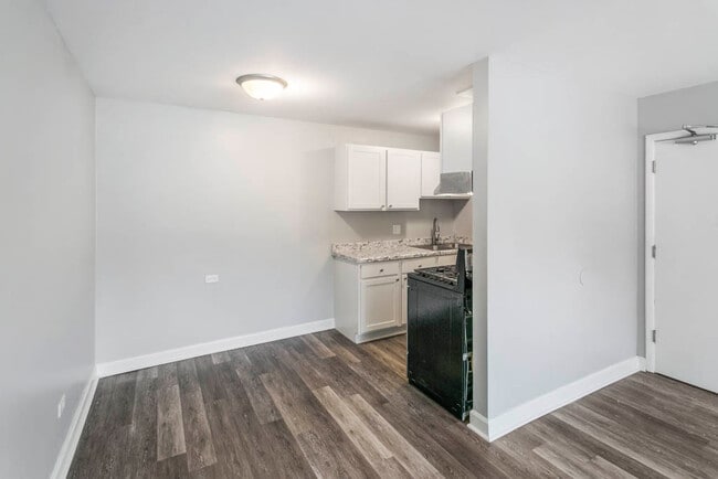 Building Photo - Linden Flats Apartments