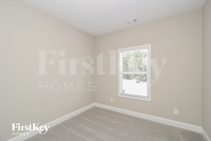 Building Photo - 108 Woodside Ct