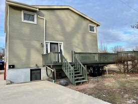 Building Photo - 221 Eisenhower Dr