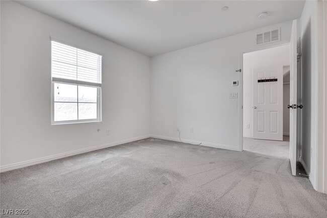 Building Photo - 5164 Steep Cliffs Ave