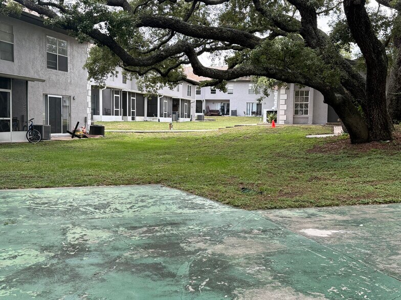 Building Photo - 5202 Sunridge Palms Dr