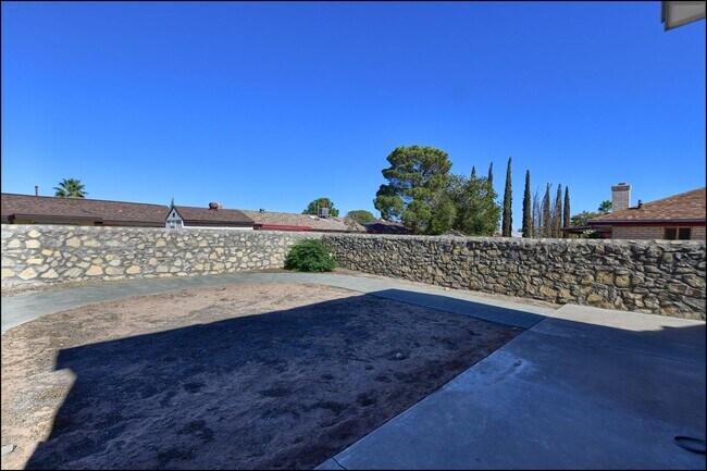 Building Photo - Coming Soon!