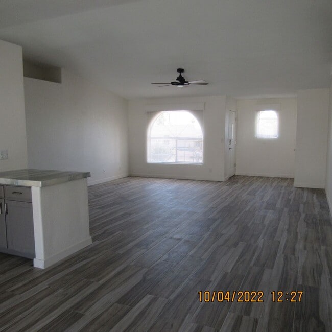 Building Photo - 970 San Juan Ln