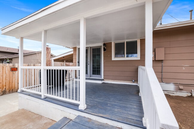 Building Photo - 2525 Nadine Dr