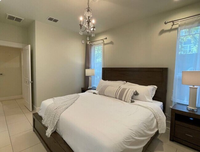 Building Photo - 1905 Frazier Ave