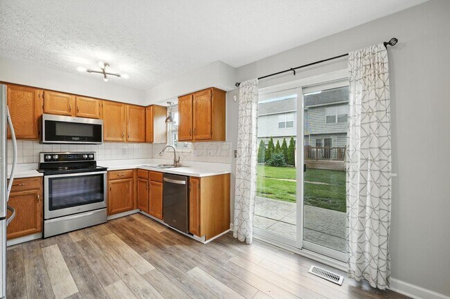 Building Photo - 932 Philadelphia Dr