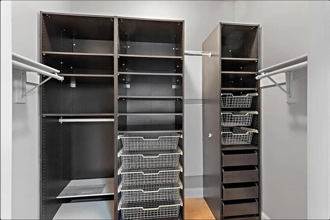 Building Photo - 100 Tidewater St