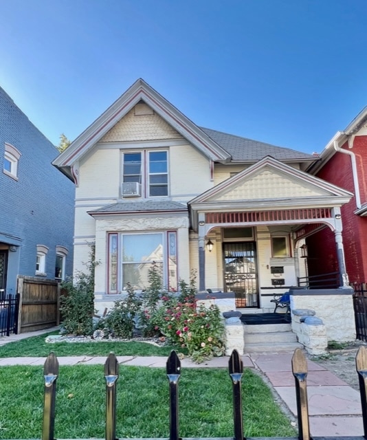 Building Photo - Lincoln Estates