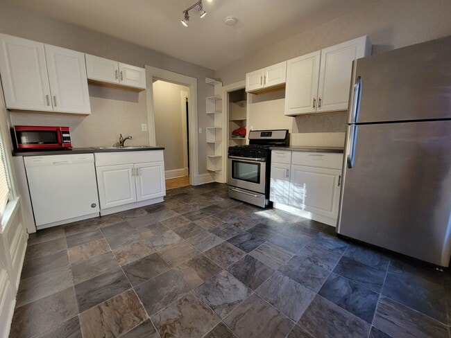 Building Photo - 3136 Lyndale Ave S