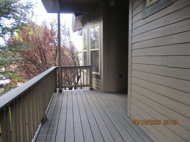 Building Photo - 61 N Aspen Dr