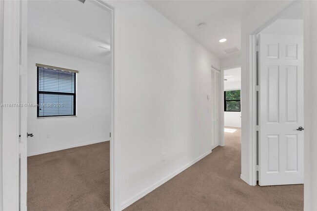 Building Photo - 3855 SW 90th Ave