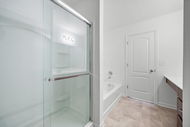Building Photo - 6295 Honey Farm Way