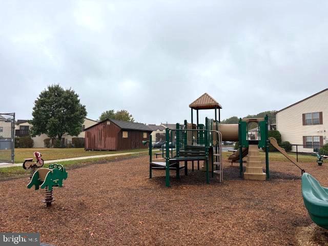 Building Photo - 27 Pickwick Pl