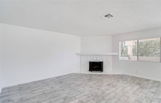 Building Photo - 7964 Rim Rock Way