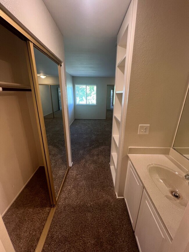 Building Photo - Home for Rent in West Sacramento's Touchst...