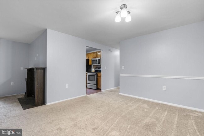 Building Photo - 18050 Chalet Dr