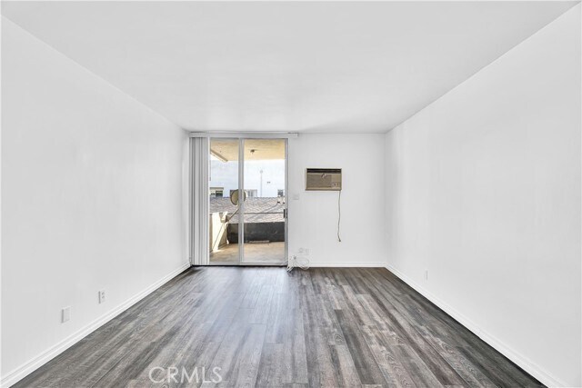 Building Photo - 320 S Gramercy Pl