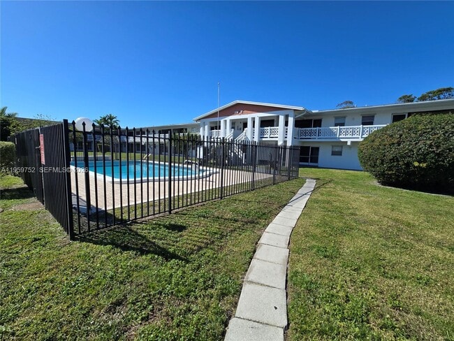 Building Photo - 1711 NW 46th Ave