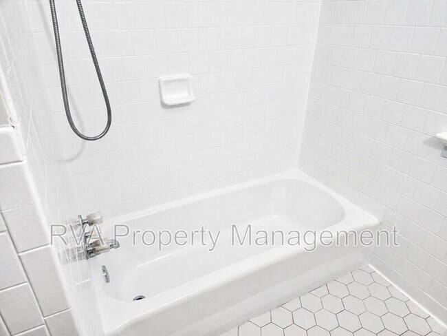 Building Photo - 4812 Gilmour Rd