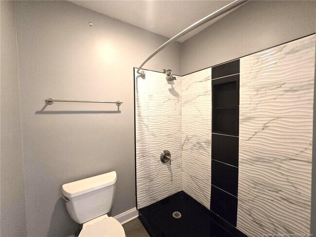 Building Photo - 5544 Bear Creek Cir