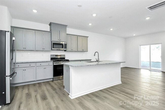 Building Photo - 3649 Secrest Lndg