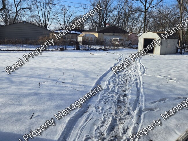 Building Photo - Three Bed Hobart Ranch