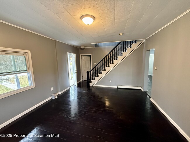 Building Photo - 112 Mowry Rd