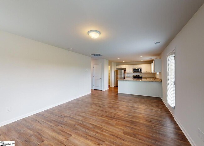 Building Photo - 443 Pollyanna Dr