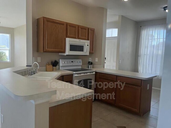 Building Photo - 6323 Sturbridge Ct