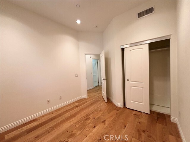 Building Photo - 441 N Los Robles Ave