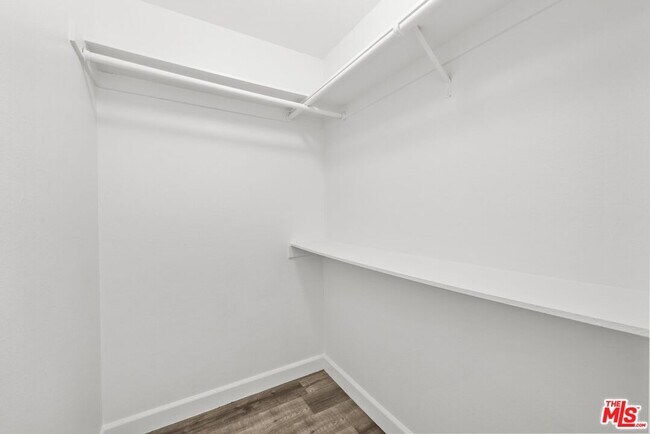 Building Photo - 14333 Haynes St