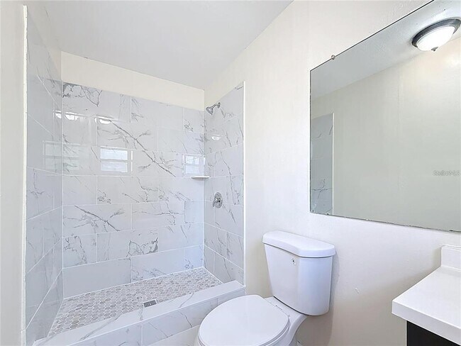 Building Photo - 8345 81st Ct N