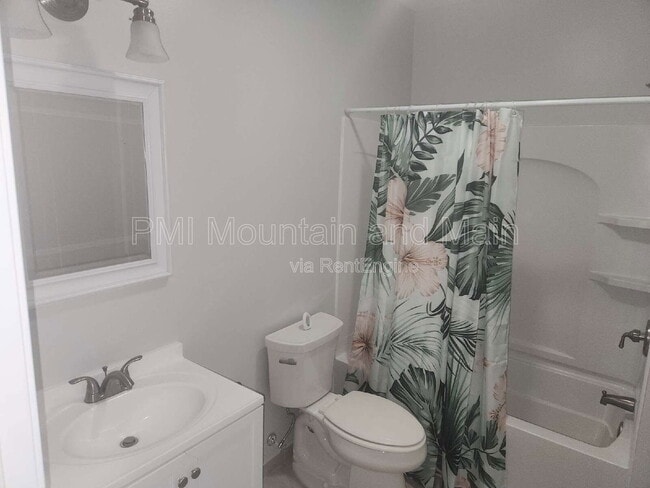 Building Photo - 52 Kirby Rd