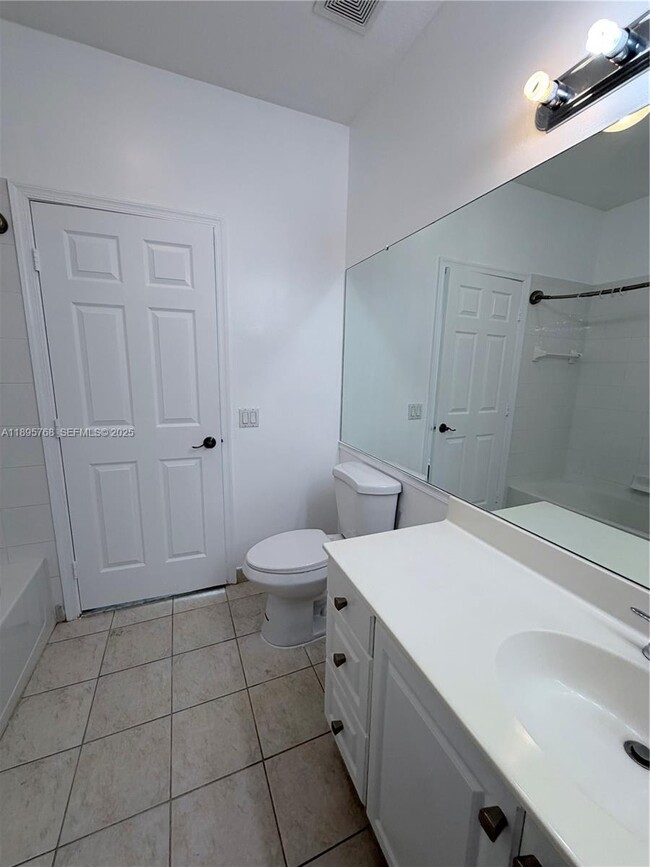 Building Photo - 4602 SW 160th Ave