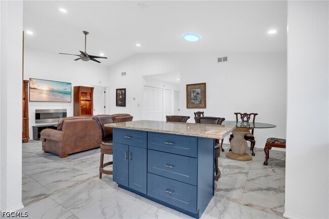 Building Photo - 6511 Royal Woods Dr