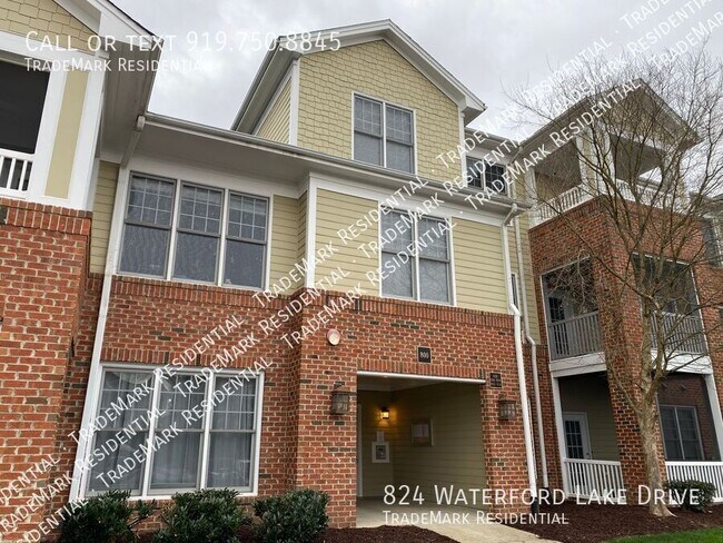 Building Photo - 824 Waterford Lake Dr