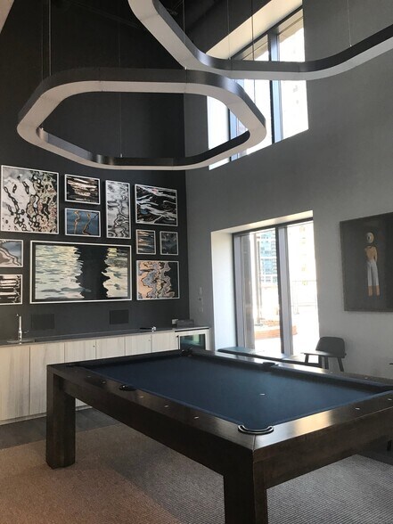 Building Photo - 450 E Waterside Dr