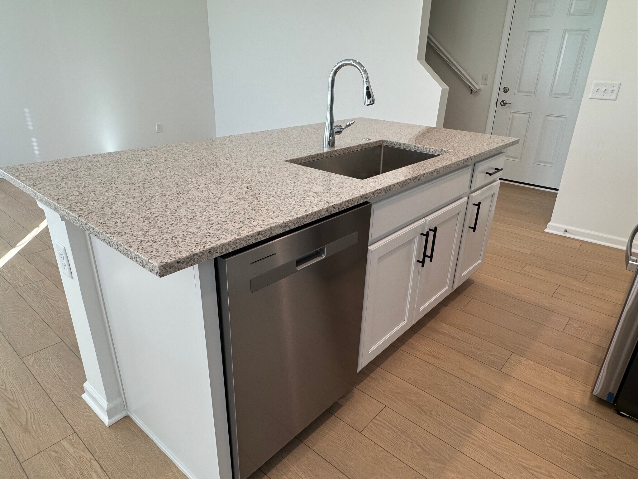 Building Photo - 5894 Butterfield Ct