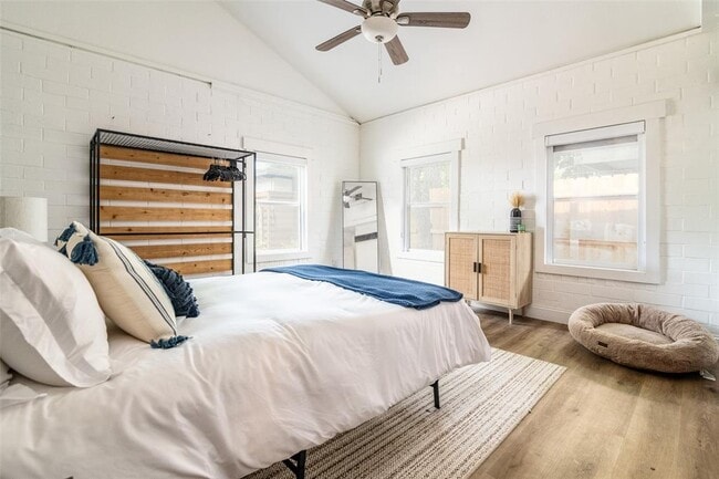 Building Photo - 1507 Holly St