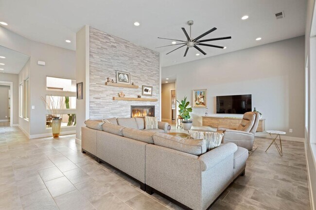 Building Photo - Stunning home with Unobstructed Panoramic Views of Pine Valley Mountain —  6-Month Lease Only