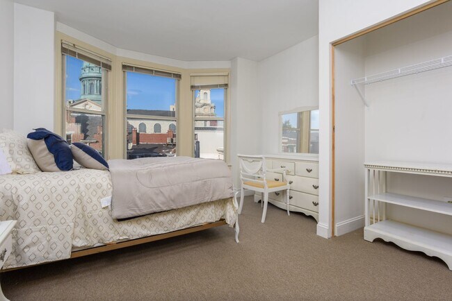 Building Photo - 132 State St