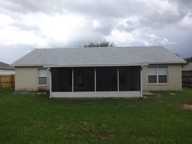 Building Photo - 808 Scenic View Cir