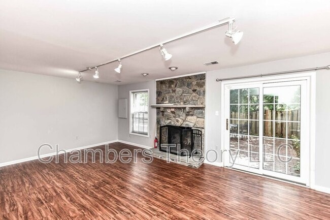 Building Photo - 2109 Kings Mill Ct